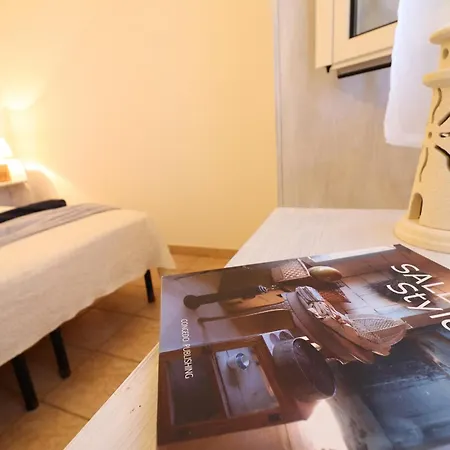 Vittoria Appartement *
